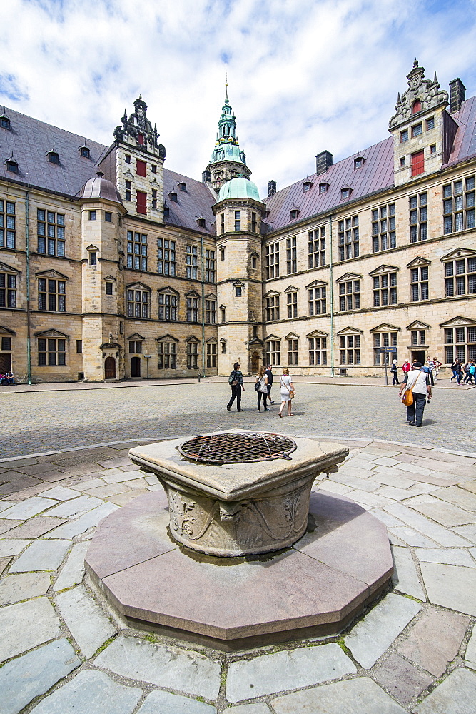 Inner yard in Kronborg Renaissance castle, UNESCO World Heritage Site, Helsingor, Denmark, Scandinavia, Europe