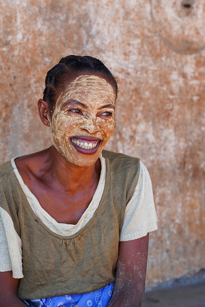 People at the weekly market at Belo sur Tsiribihina, Menabe region, Western Madagascar, Africa