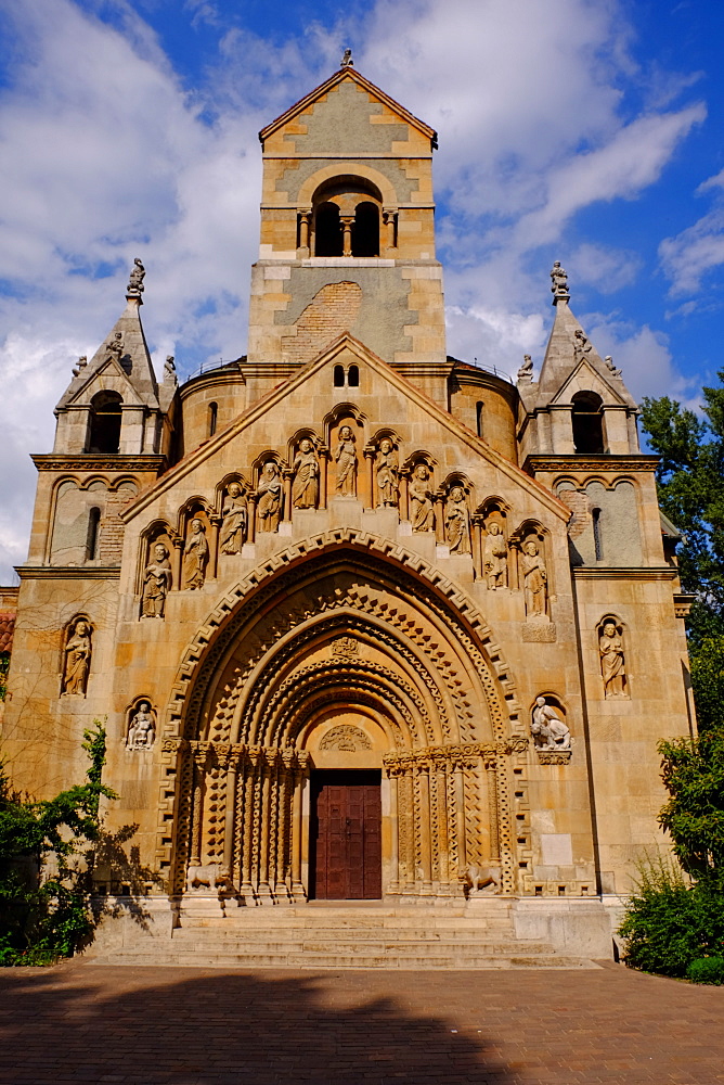 Jaki Kapolna, the Chapel at Vajdahunyad Castle, Budapest, Hungary, Europe