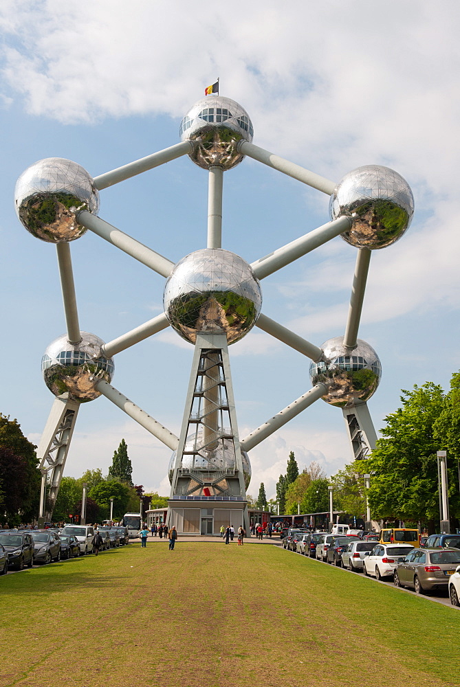 The Atomium, constructed for the Expo in 1958, in the shape of a unit cell of an iron crystal magnified 165 billion times, Bruxelles, Belgium, Europe