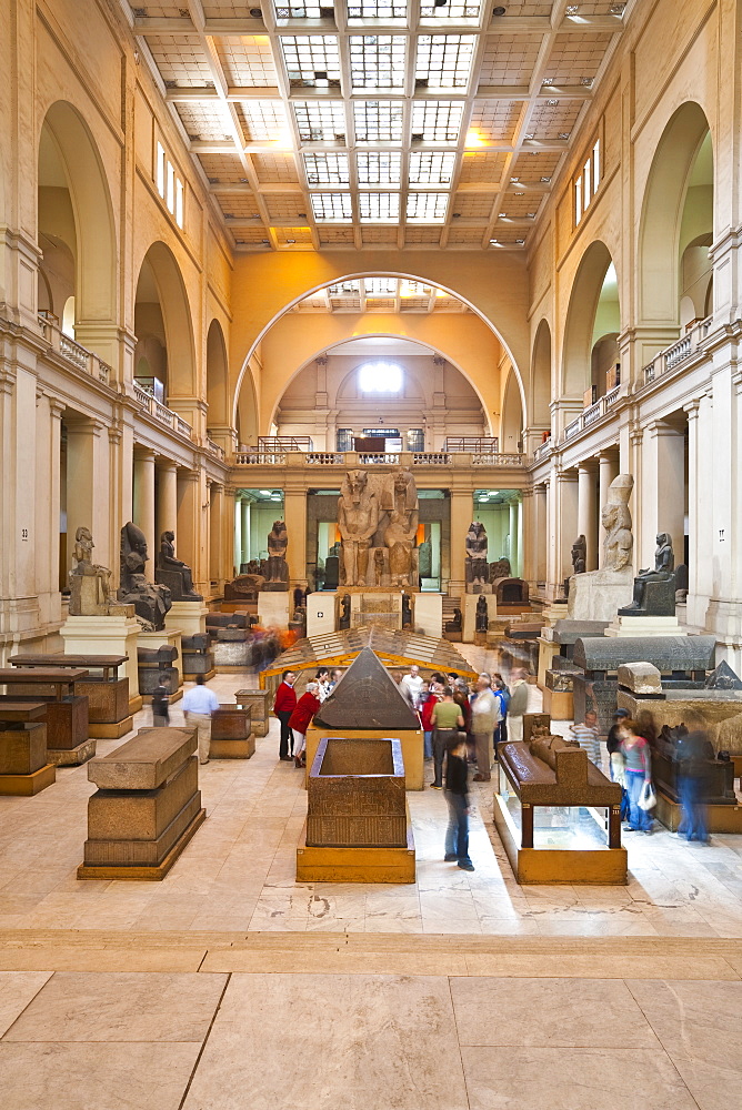 Interior of the Main Hall, The Museum of Egyptian Antiquities (Egyptian Museum), Cairo, Egypt, North Africa, Africa