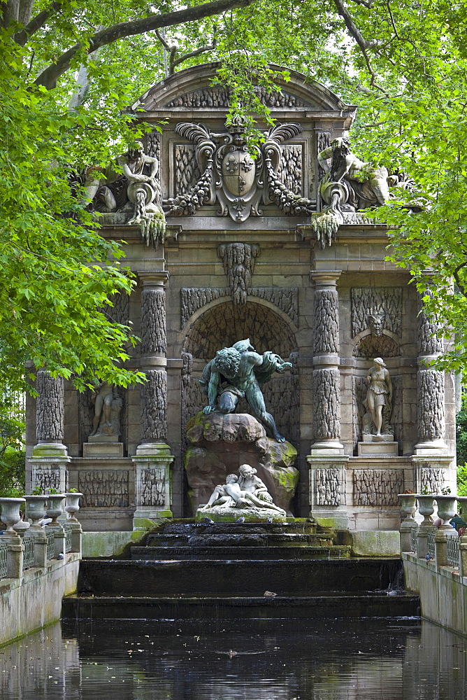 Fontaine de Medicis, Jardin du Luxembourg, Paris, France, Europe