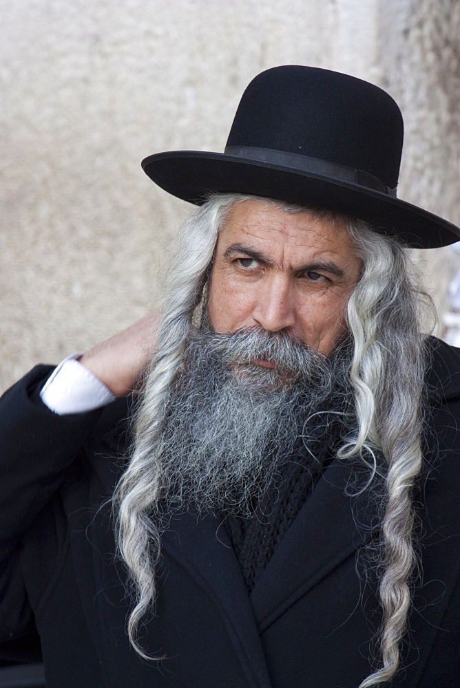 Hasidic Jew with long hair and beard, dressed in hat and typical attire, Jerusalem, Israel, Middle East