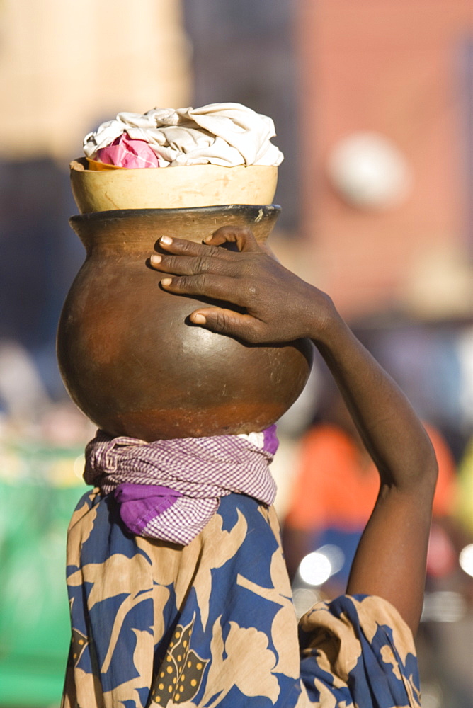 Vendors in the market, Ouagadougou, Burkina Faso, West Africa, Africa