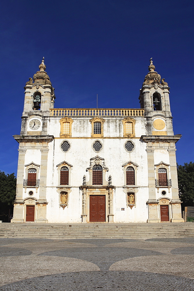 The Church of Our Lady of Carmo (Ingreja de Nossa Senhora do Carmo), Portuguese Baroque (Talha Dourada) in style, in Faro, Algarve, Portugal, Europe