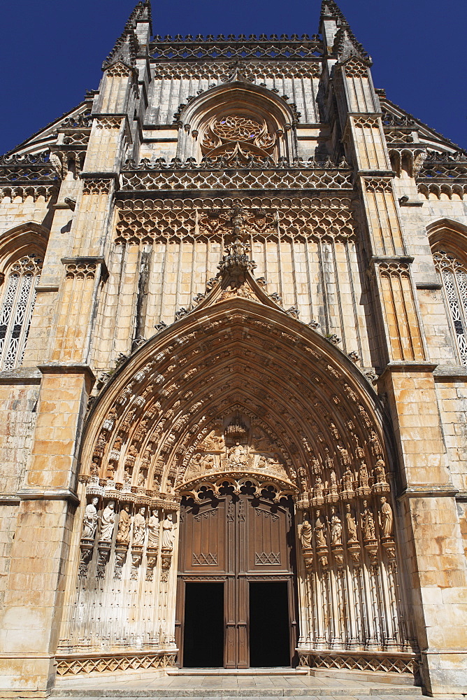 Main portal of Batalha Abbey (Mosteiro de Santa Maria da Vitoria), UNESCO World Heritage Site, Batalha, Estremadura, Portugal, Europe