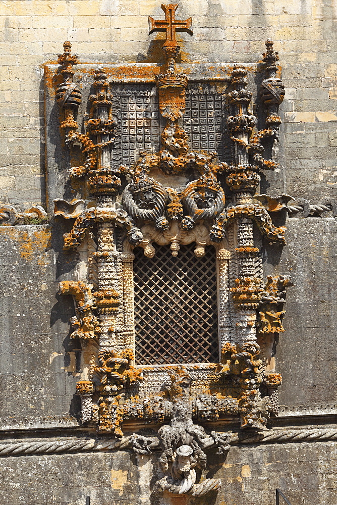 Manueline Chapterhouse window, by Diogo de Arruda, Convent of Christ, UNESCO World Heritage Site, Tomar, Ribatejo, Portugal, Europe