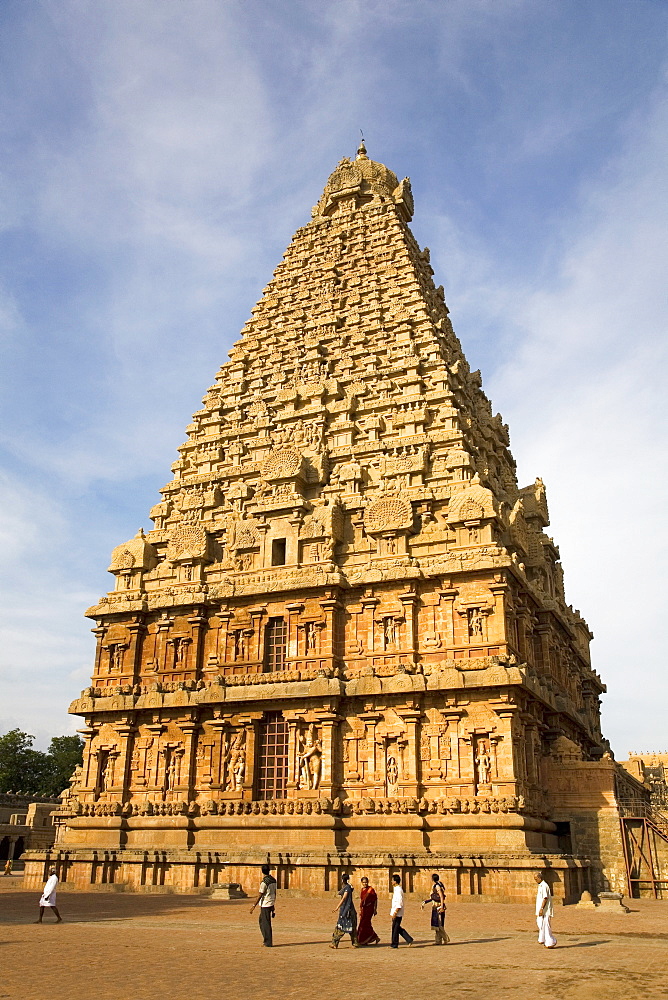 The gopuram of the Bridhadishwara Temple (Bridhadeeshwara Temple) (Great Chola Temple), Thanjavur (Tanjore), UNESCO World Heritage Site,Tamil Nadu, India, Asia