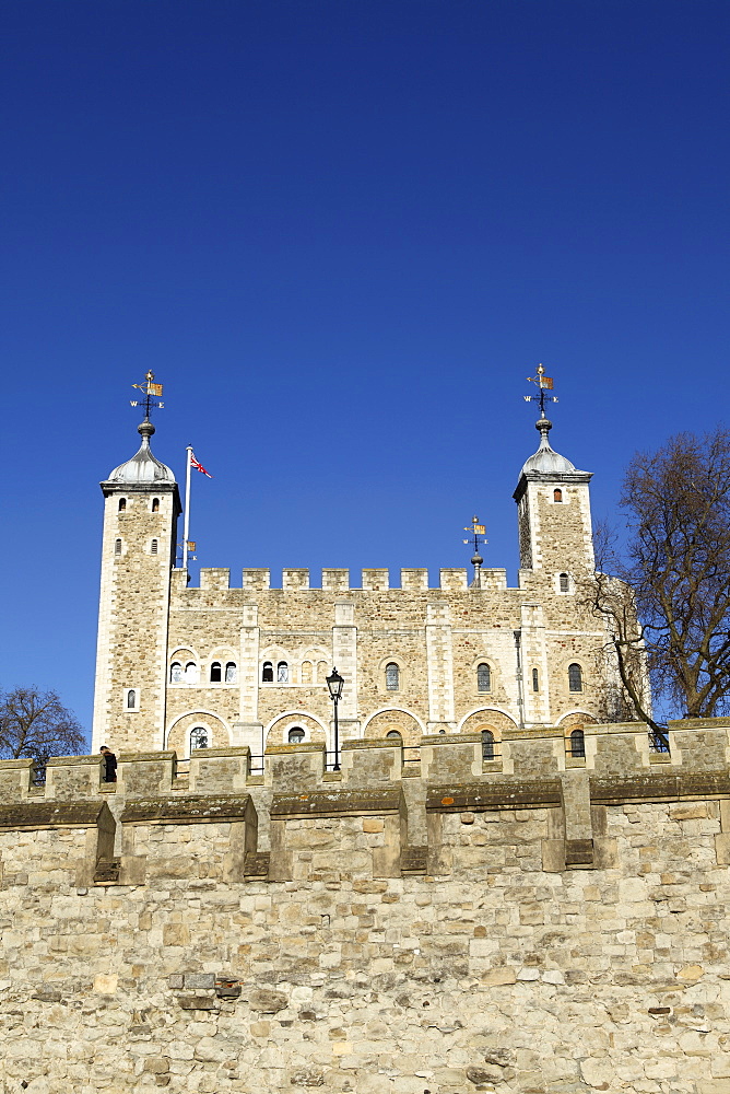 The White Tower at the Tower of London, UNESCO World Heritage Site, one of the royal castles in London, England, United Kingdom, Europe