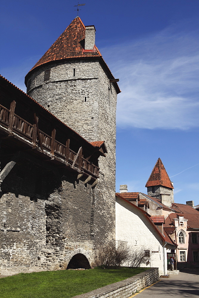 Medieval towers and city walls in the Old Town of Tallinn, UNESCO World Heritage Site, Estonia, Europe