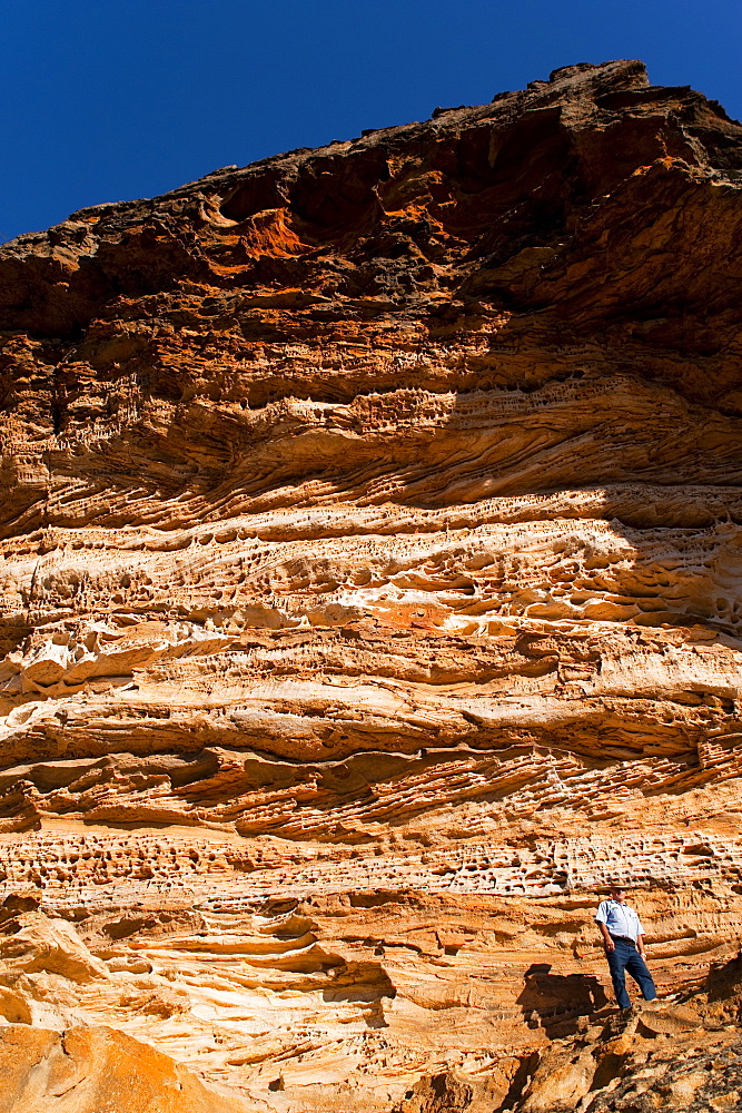 Tourist guide at Anvil Rock, Blue Mountains, New South Wales, Australia, Pacific