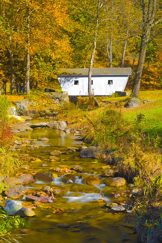 Covered bridge near Kent Falls, Connecticut, New England, United States of America, North America