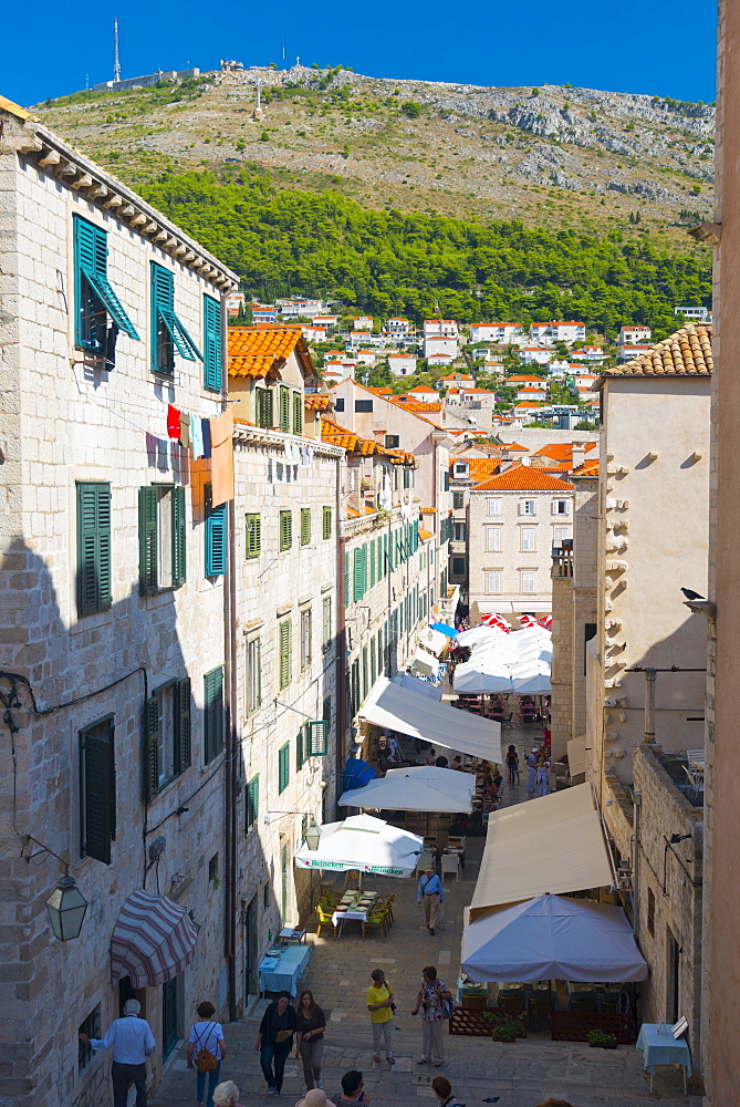 Old Town (Stari Grad), towards Gundulic Square Market, Dubrovnik, Dalmatia, Croatia, Europe