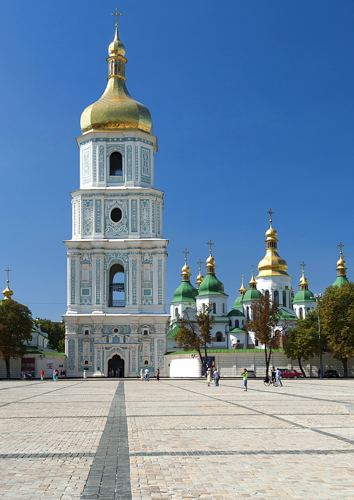 St. Sophia's Cathedral and bell tower, UNESCO World Heritage Site, Kiev, the capital of Ukraine, Europe