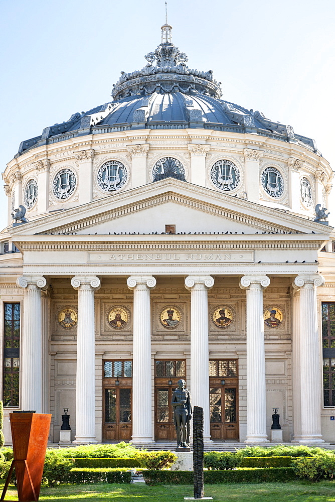 The Romanian Atheneum, inaugurated in 1888, a concert hall and landmark in central Bucharest, Romania, Europe