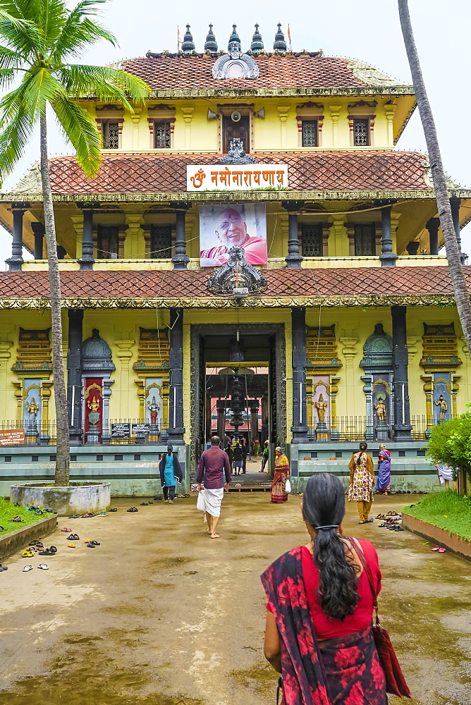 Tirumala Devaswom 16th century temple of the Gowda Saraswat Brahmins that worship Venkateswara, Cherlai, Kochi (Cochin), Kerala, India, Asia