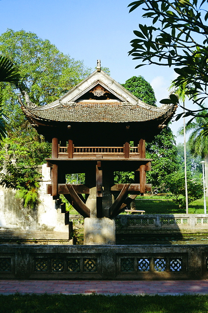 The One Pillar Pagoda (Chua Mot Cot), built in 1049 to resemble a lotus blossom, Hanoi, Vietnam, Indochina, Southeast Asia, Asia