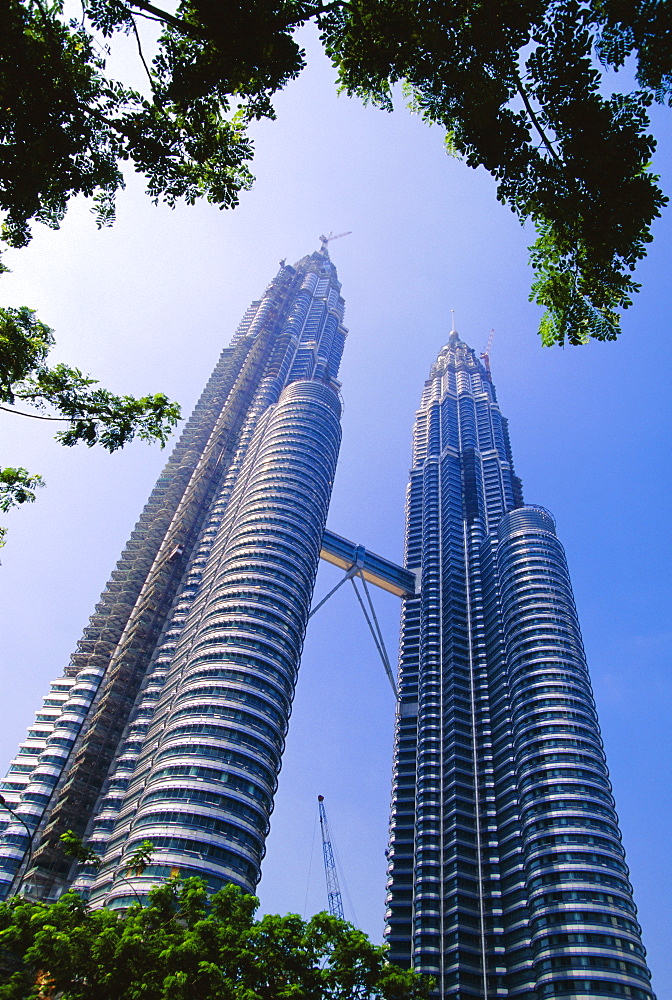 The Petronas Twin Towers, Kuala Lumpur, Malaysia, Asia"Designed by Cesar Pelli and Associates and built between 1994 and 1996, it stands 451.9m and each tower has 88 floors."