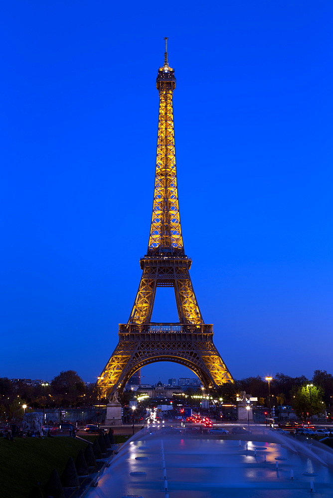 Eiffel Tower in the evening, Paris, France, Europe