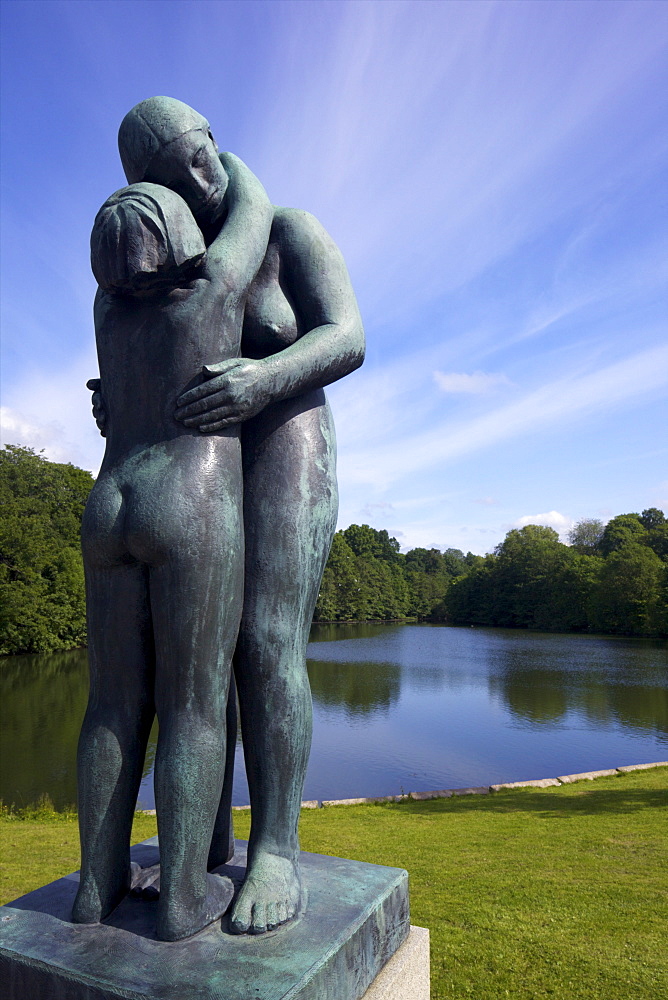 Mother and,daughter, by Gustav Vigeland, sculptures in bronze in Vigeland Sculpture Park, Frognerparken, Oslo, Norway, Scandinavia, Europe