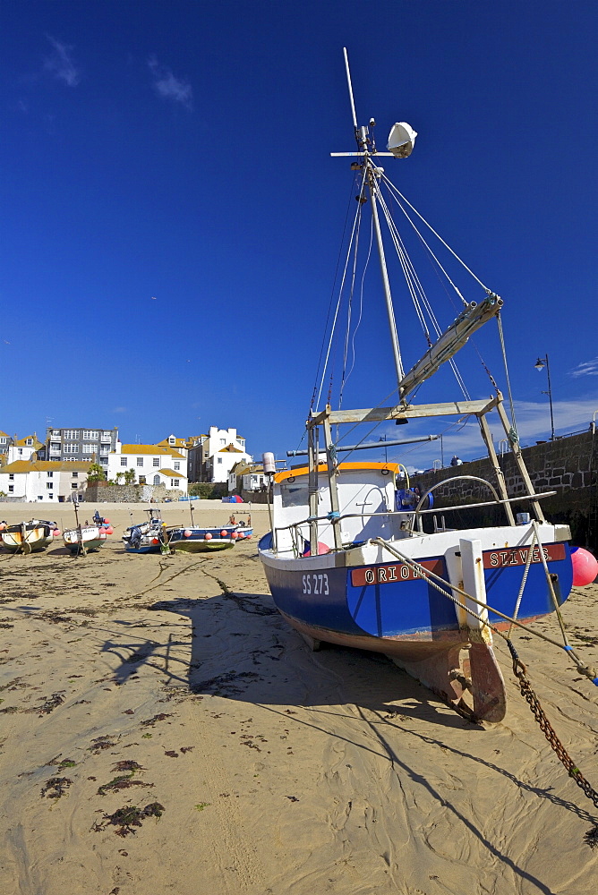 Boats in old harbour in summer, St. Ives, Cornwall, England, United Kingdom, Europe