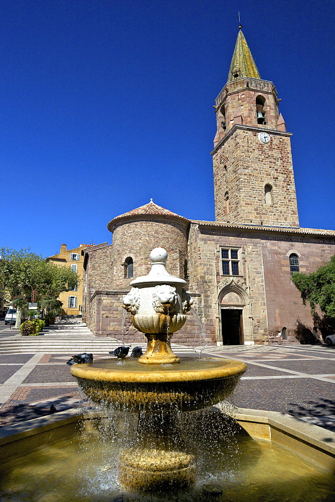 Cathedral of St. Leonce of Frejus, Var, Provence, Cote d'Azur, France, Europe