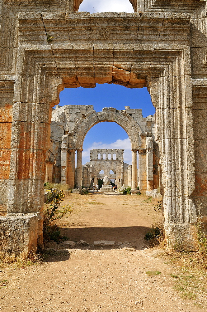 Ruin of Saint Simeon Monastery, Qala'at Samaan, Qalaat Seman archeological site, Dead Cities, Syria, Middle East, West Asia