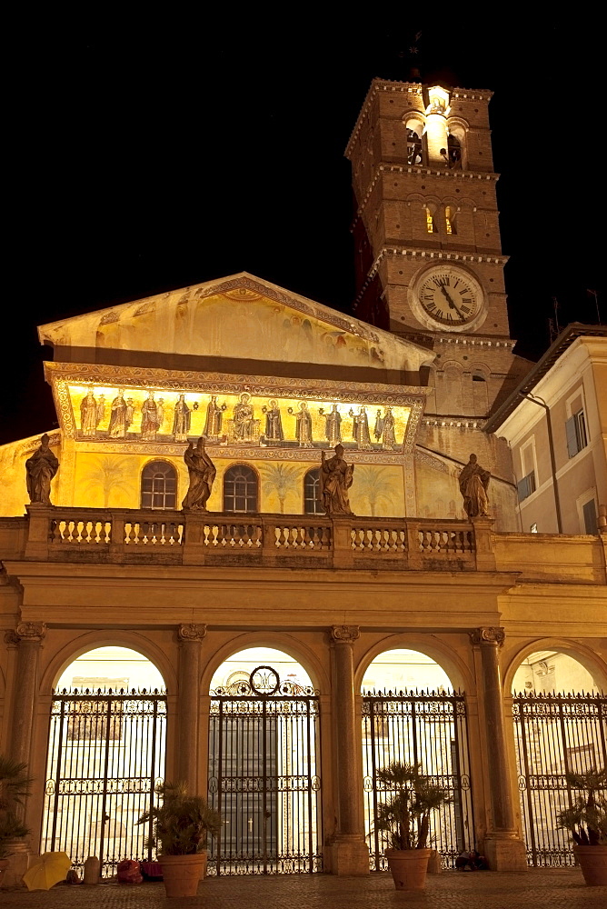 Facade of the Basilica di Santa Maria in Trastevere by night, Trastevere ward, Rome, Latium, Italy, Europe