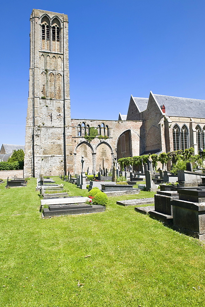 Church of Our Lady and graveyard, Damme, West Flanders, Belgium, Europe