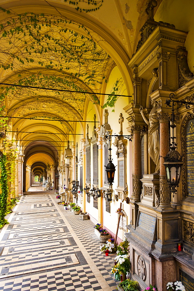 Colonnade, cloister, Mirogoj Cemetery, Zagreb, Croatia, Europe