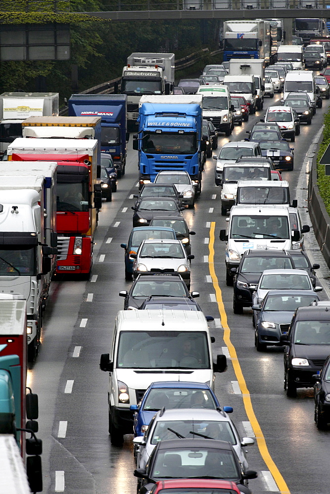 Long, dense traffic jam on the highway A40, so-called Ruhrschnellweg, in front of a long-term construction site between Essen and Gelsenkirchen, Ruhrgebiet region, North Rhine-Westphalia, Germany, Europe