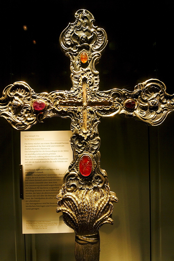 Elaborately decorated processional cross with precious stones, Stiftsmuseum Museum Xanten monastery museum, Xanten, Niederrhein region, North Rhine-Westphalia, Germany, Europe