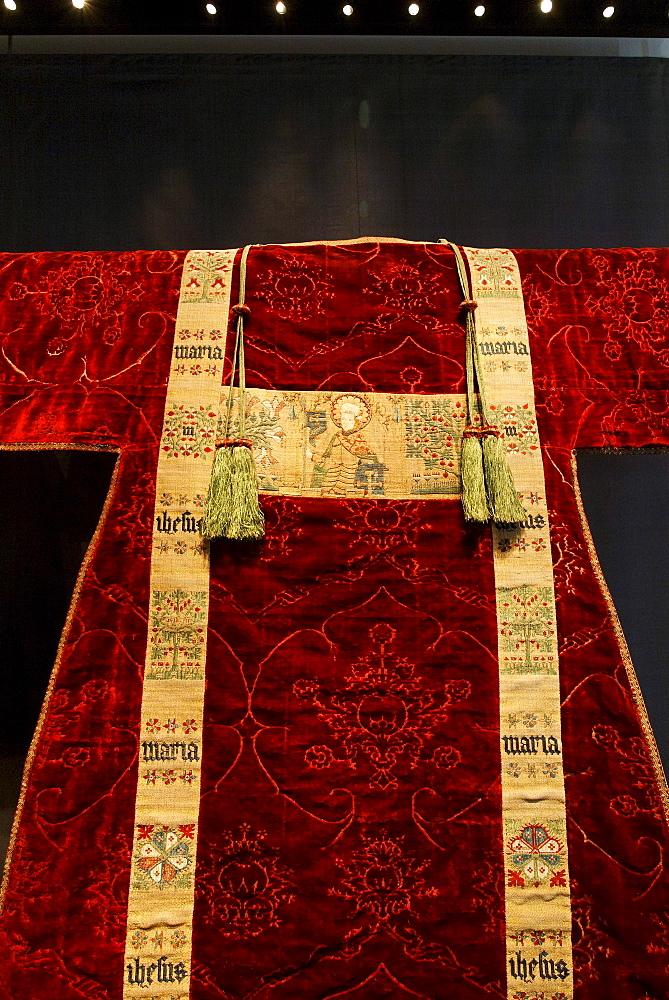 Precious embroidered chasuble, historical liturgical garment, Stiftsmuseum Museum Xanten monastery museum, Xanten, Niederrhein region, North Rhine-Westphalia, Germany, Europe