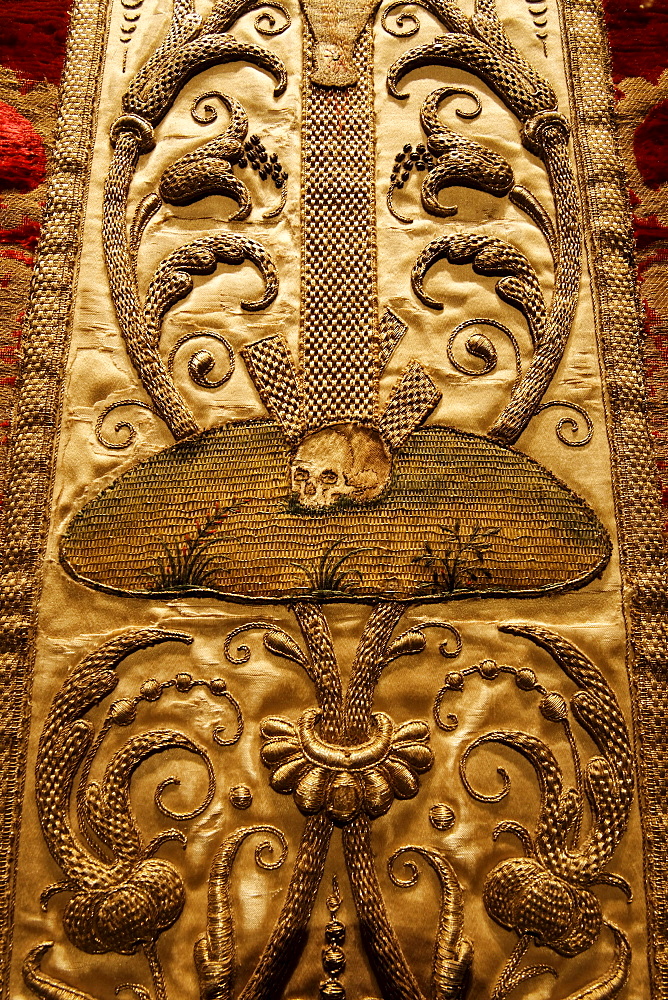 Baroque ornamentation with skull, artful embroidery on a chasuble, historical liturgical garment, Stiftsmuseum Museum Xanten monastery museum, Xanten, Niederrhein region, North Rhine-Westphalia, Germany, Europe