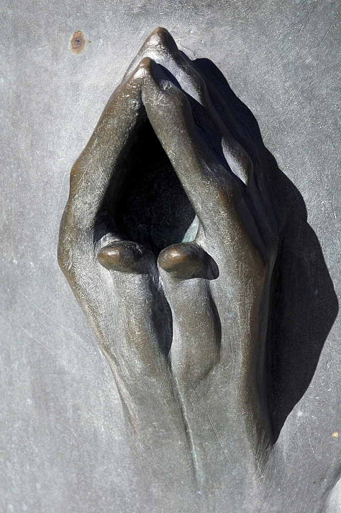 Hands, bronze sculpture Erden Engel, angels on earth, St. Nikolai Memorial, Hamburg, Germany, Europe