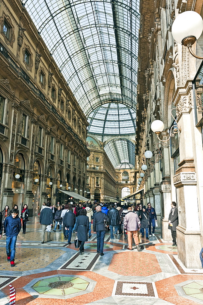 People walking in the Vittorio Emanuele Gallery, La Galleria, Milan, Italy, Europe