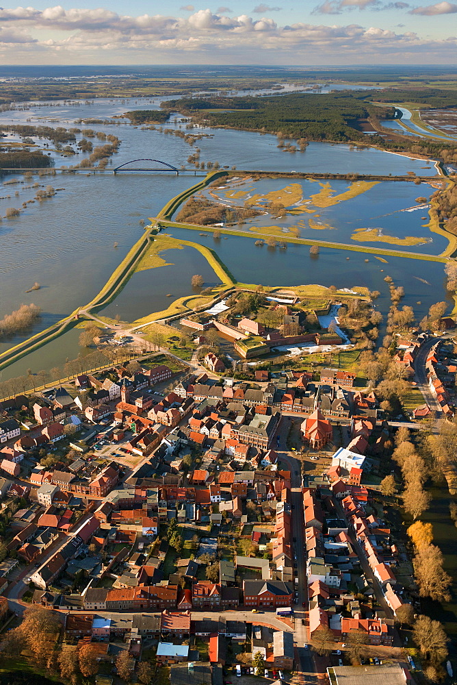 Aerial view, Doemitz, Hitzacker, Elbebruecke, bridge over the Elbe River, Elbe Valley Nature Park, winter floods, Mecklenburg-Western Pomerania, Germany, Europe