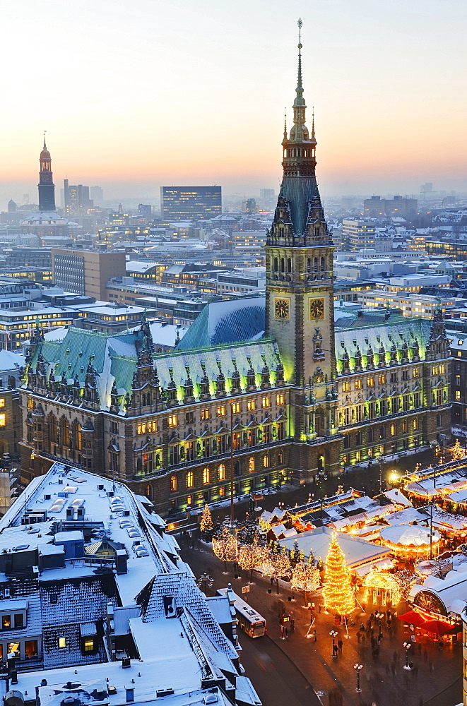 Town hall and Christmas market at dusk, Hamburg, Germany, Europe