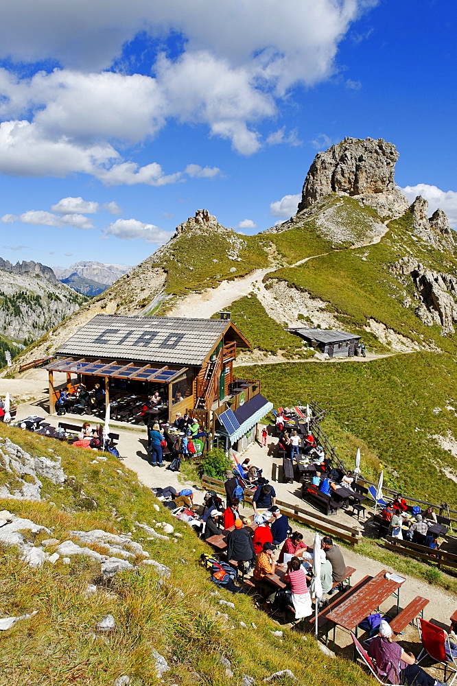 Rifugi Roda di Vael alpine hut, Pederiva alpine hut, Rosengarten massif, UNESCO World Heritage natural site, Province of Bolzano-Bozen, Italy, Europe