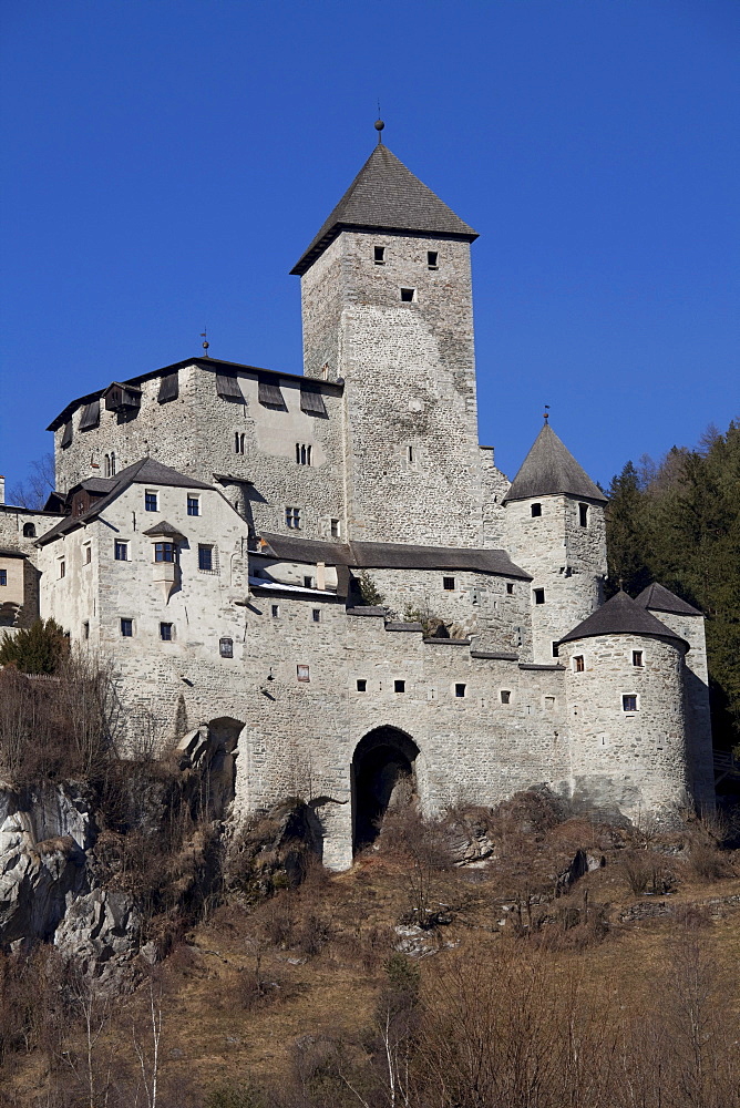 Castle Tures, Sand in Taufers, Campo Tures, Tauferer Tal valley, Valli di Tures, Alto Adige, Italy, Europe