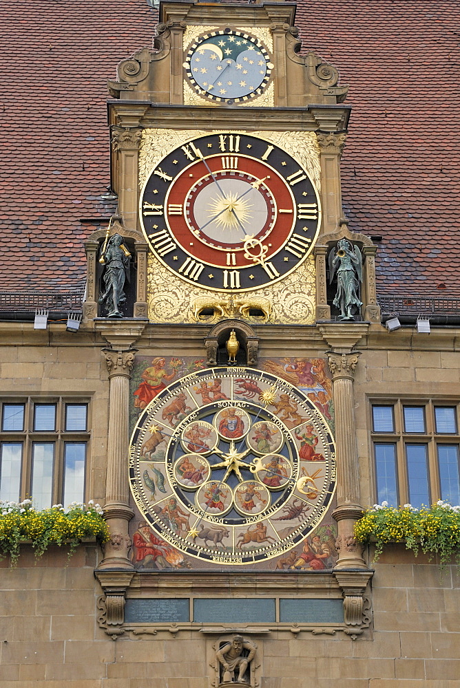 Astronomical clock with the cycles of the moon by Isaac Habrecht on the Town Hall of Heilbronn, Baden-Wuerttemberg, Germany, Europe