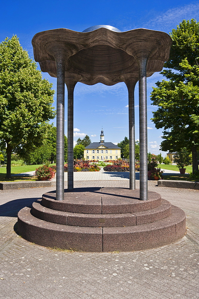 Saline Park with the Monopteros round temple and Saline Office Building, Bath Rappenau, Neckar, Baden-Wuerttemberg, Germany, Europe