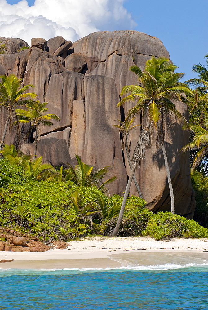 Granite rocks behind a white sand beach, Felicitas Island, Seychelles, Africa