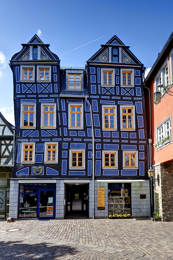 Crooked house, Idstein, German Half-Timbered House Road, Rheingau-Taunus district, Hesse, Germany, Europe