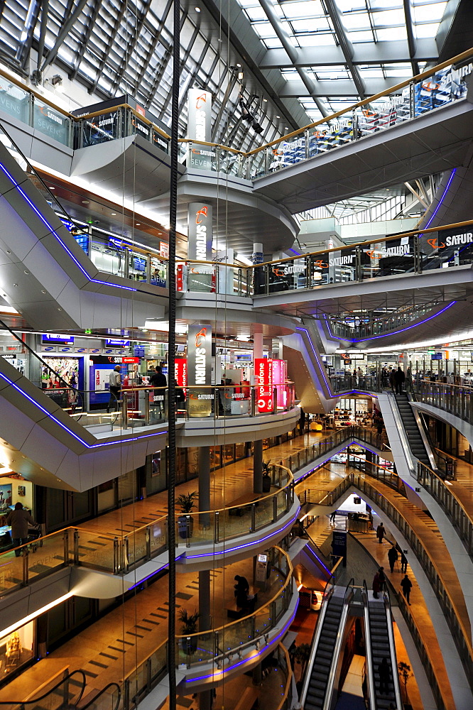 Sevens on Koenigsallee, a shopping mall in the city centre, Duesseldorf, Rhineland, North Rhine-Westphalia, Germany, Europe