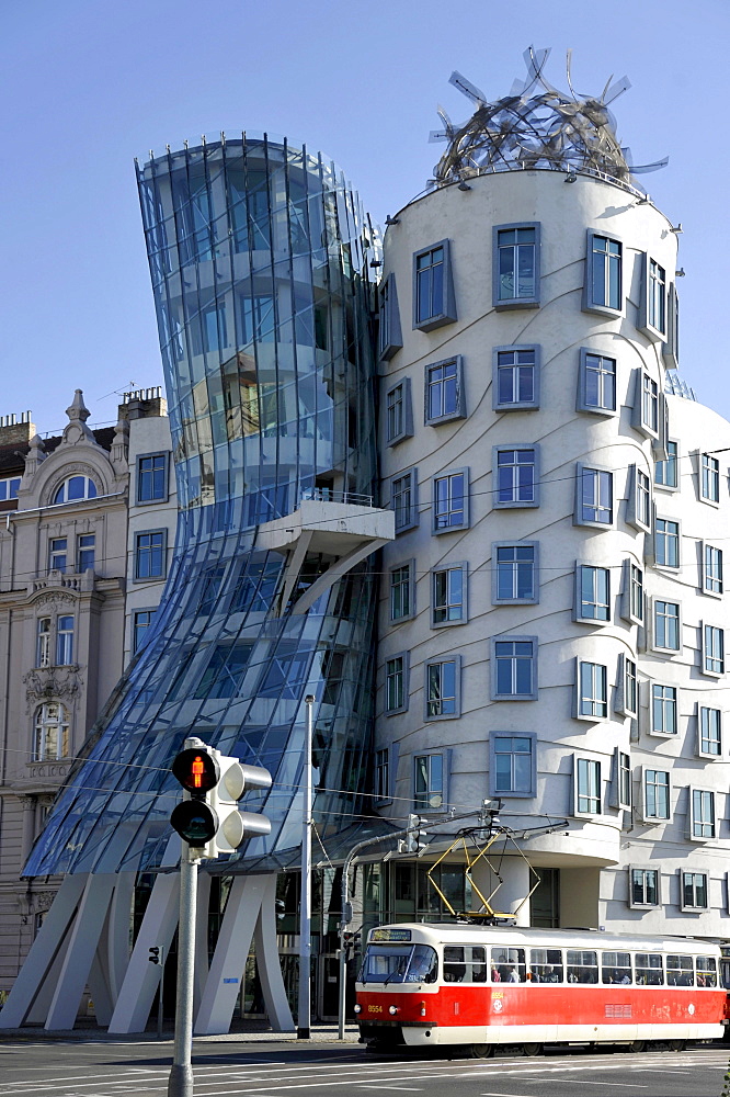 Dancing House or Ginger and Fred, by Frank Gehry, Prague, Bohemia, Czech Republic, Europe