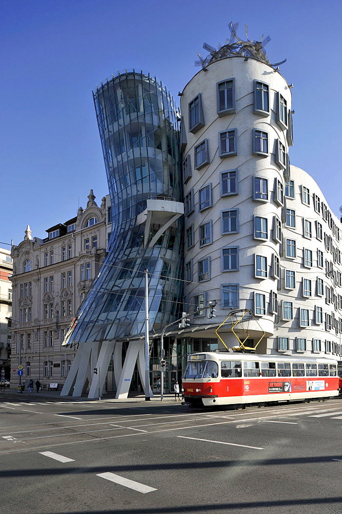 Dancing House or Ginger and Fred, by Frank Gehry, Prague, Bohemia, Czech Republic, Europe