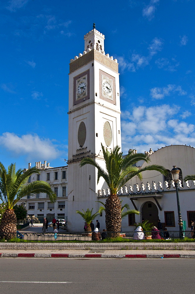 Mosque Jamaa-el-Jedid or Mosque of the Fishermen on Martyrs' Square in Algiers, Algeria, Africa