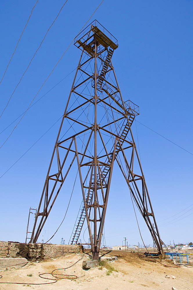 Oil field, oil industry on the Abseron peninsula, Azerbaijan, Caucasus Region, Eurasia