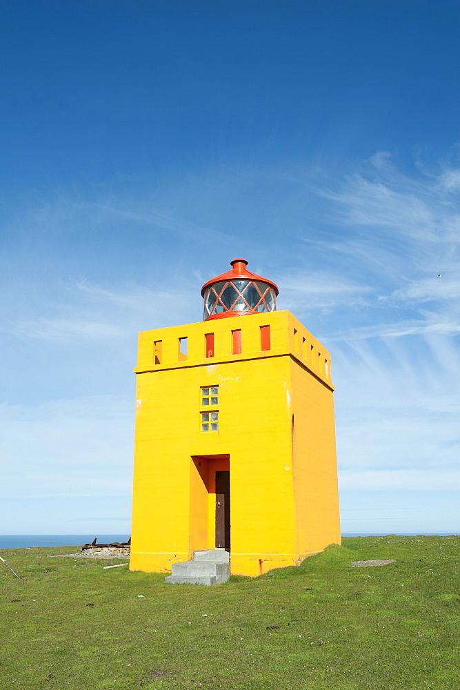 Yellow lighthouse near Nupskatla, near Raufarhoefn, Melrakkasletta, Iceland, Scandinavia, Northern Europe, Europe